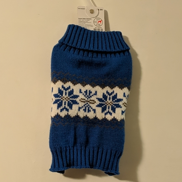 .. Pet sweater - Picture 1 of 5